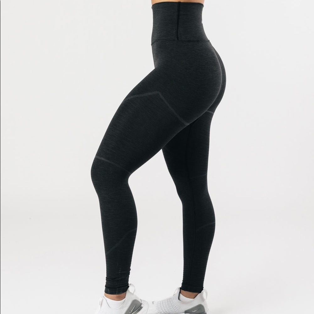 Alphalete OG Revival Legging in Black